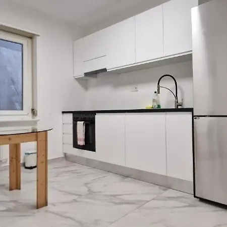 Lugano Lakeview Apartment With Self Check-In & Private Parking On Request Exterior photo